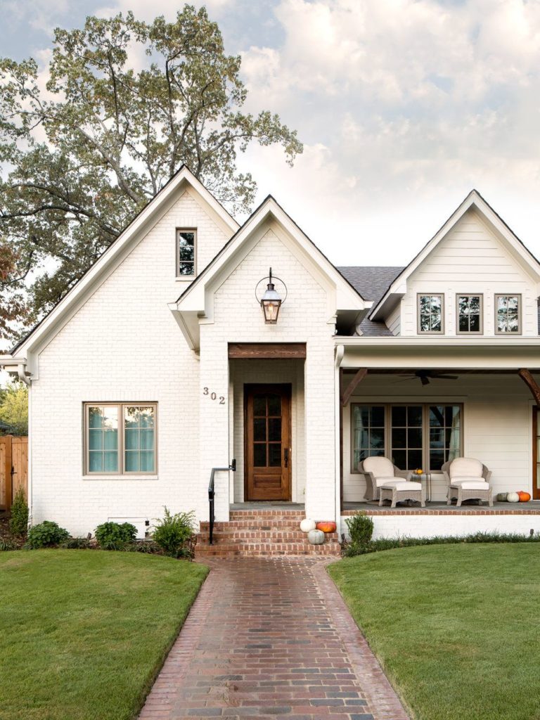 The Ultimate Guide to White Brick Painted Houses: Is This Charmy Look Right for You?