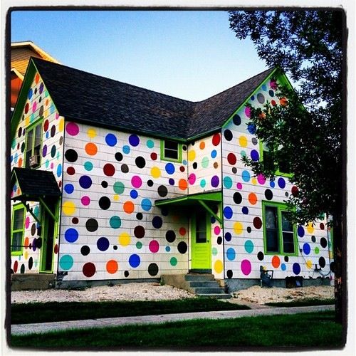 House Painted with Polka Dots NYT: A Funky Twist on Traditional Home Decor