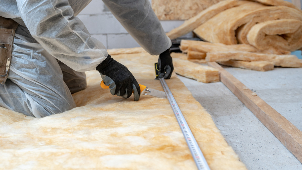 Cutting Fiberglass Insulation Like a Pro: Finding the Best Tool for the Job